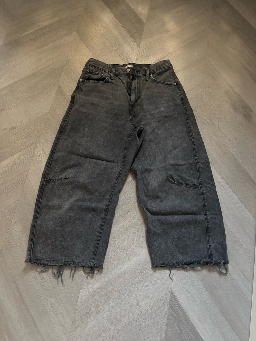 Levi's Black Cropped Wide-Leg Jeans